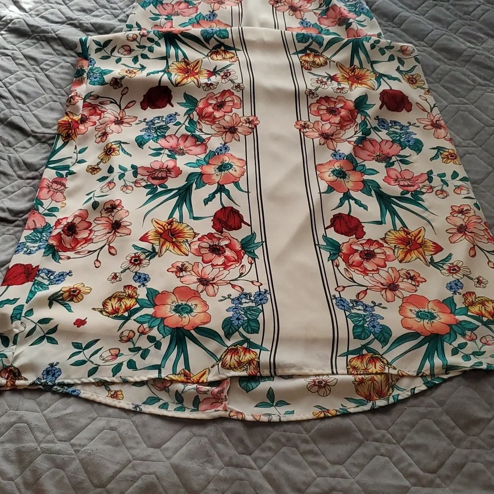 Floral Maxi Dress - Picture 6 of 13